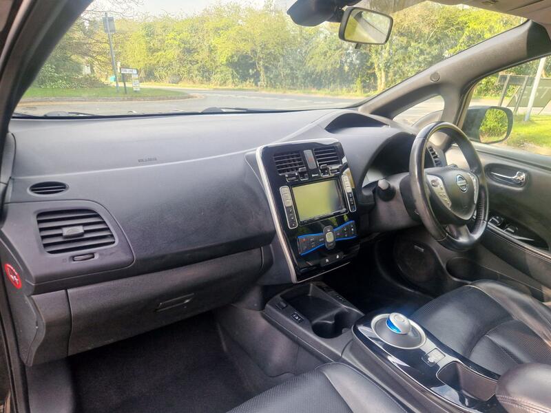 NISSAN LEAF